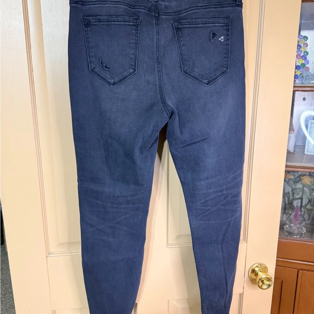 Modern Distressed‎ Dark Blue Skinny Jeans